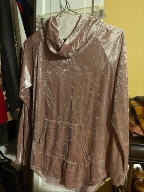 Ultra Flirt Rose Pink Velvet Labeled Top